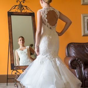 Monique Lhuillier Wedding Dress